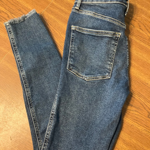 We The Free Women’s Jeans. - Picture 5 of 5